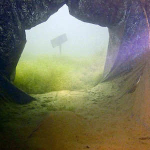 Tunnel im Friedberger See